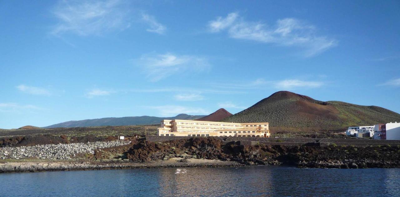 VV 121 con Balcón en primera línea de mar La Restinga Exterior foto