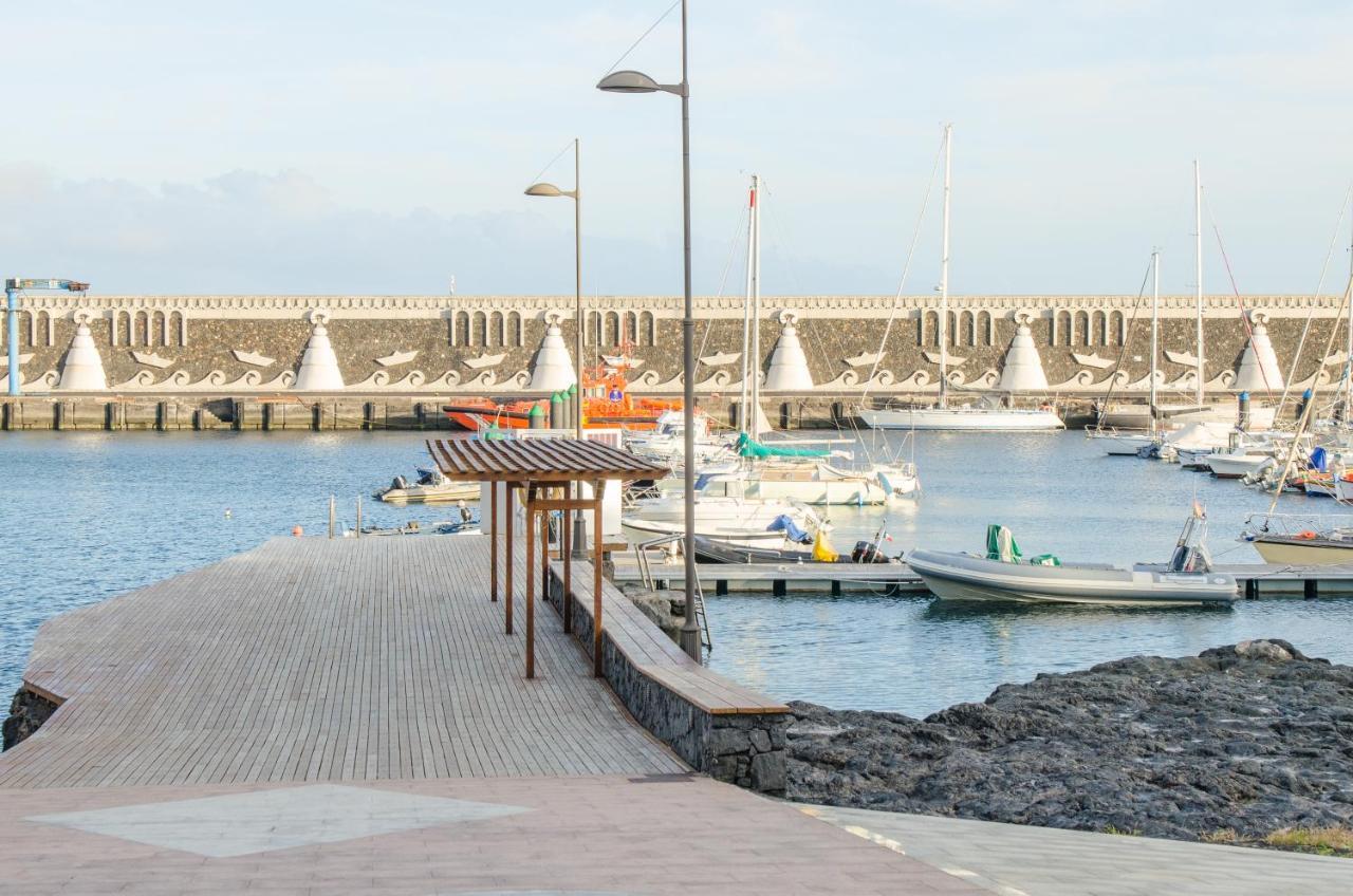 VV 121 con Balcón en primera línea de mar La Restinga Exterior foto